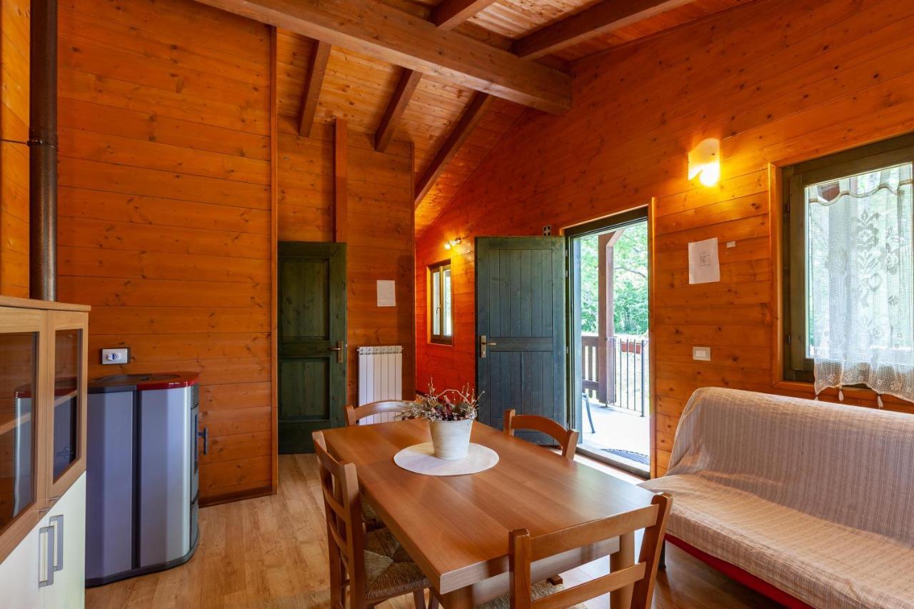 Villaggio Anemone - Chalet Mirtillo Capanne di Sillano Esterno foto